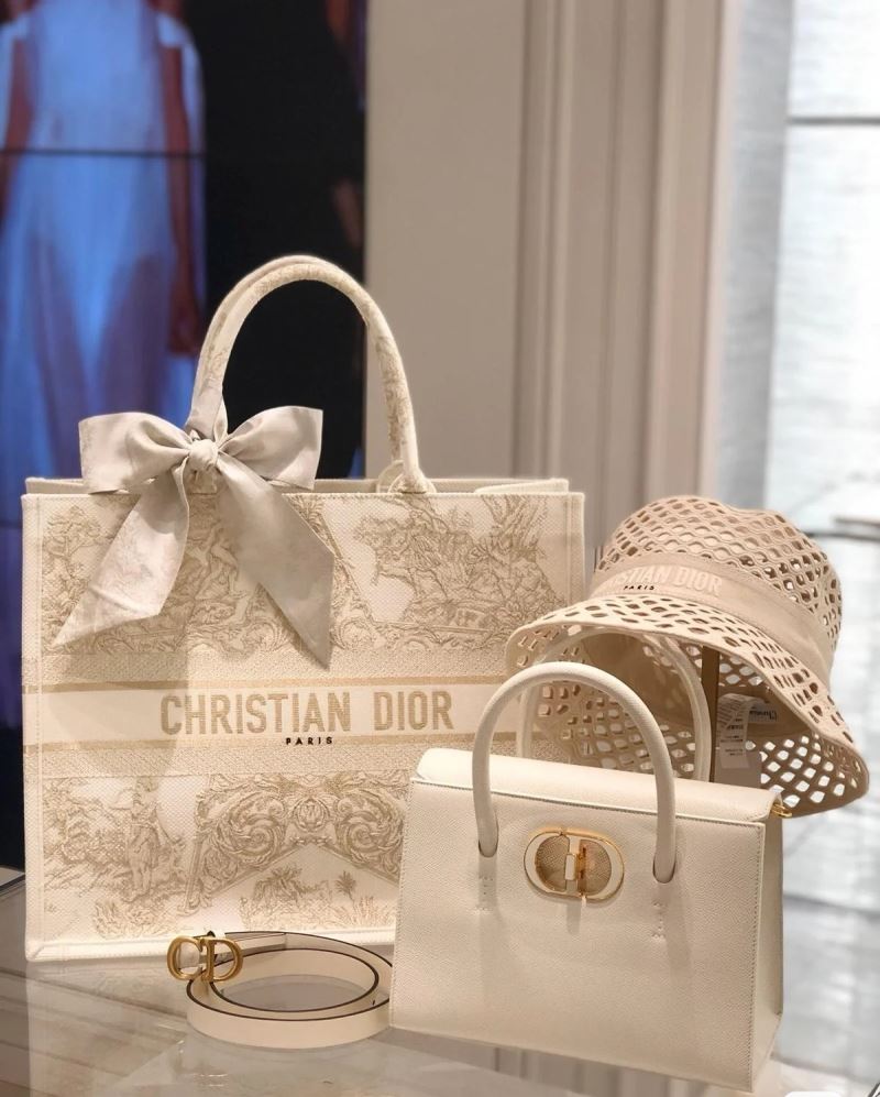 Christian Dior Shopping Bags